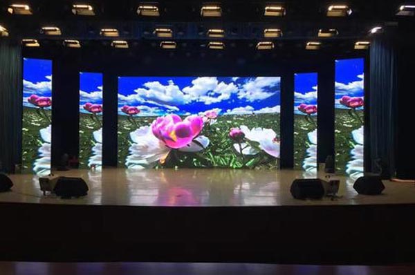 展廳設(shè)計(jì)制作要注意燈光的問題